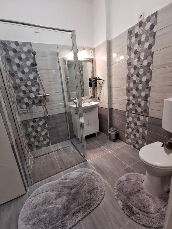 Foglal-Lak Apartman Eger Exteriér fotografie